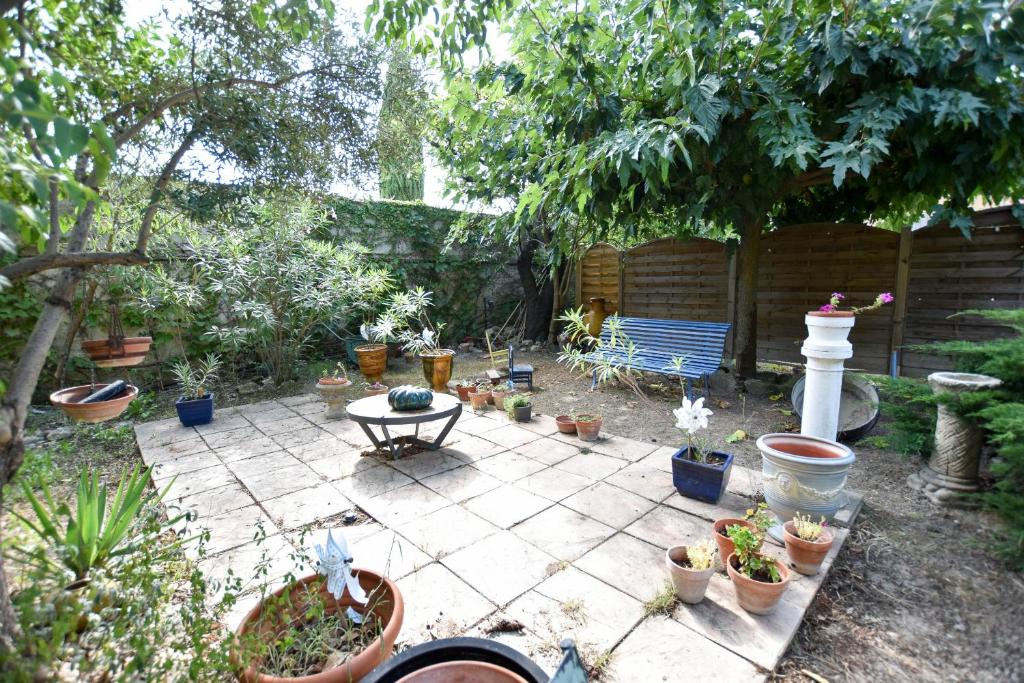 Appartement Moulin Rose - Location avec jardin et parking 7 bis chemin de grifeuille 13200 Arles