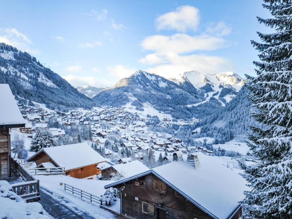 Mountain-view apartment in Chatel with balcony , 74390 Châtel