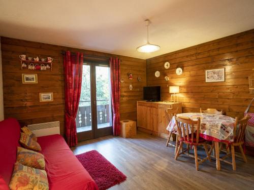 Mountain-view apartment in Chatel with balcony