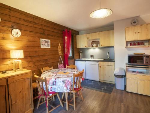 Mountain-view apartment in Chatel with balcony