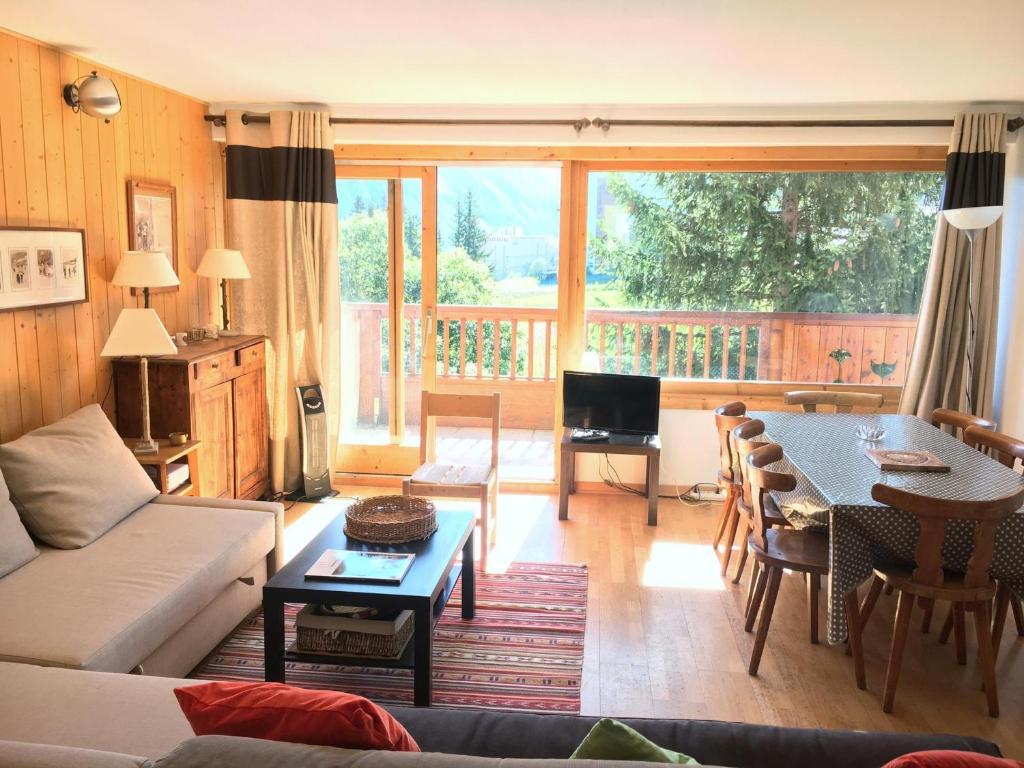 Mountain-view apartment in Chatel with terrace