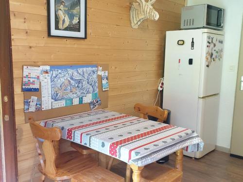 Mountain-view apartment in Chatel with terrace