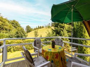 Mountain view Apartment in Kurort Brotterode with Garden