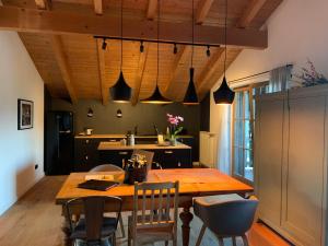 Mountainhome Birringer