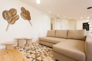 Mouraria Blue Three-Bedroom Apartment w/ Parking - by LU Holidays