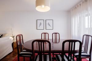 Music House 3 bedroom Apt w garage