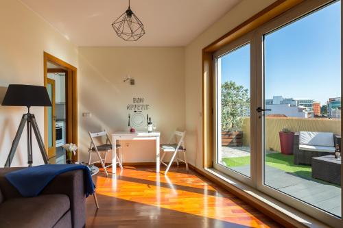 Music Relaxing Apt with bikes, terrace & parking