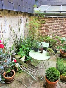 Appartement My Little Garden -Jardin -Coeur historique -La Clef de Honfleur rdc 12 Rue des Capucins 14600 Honfleur Normandie