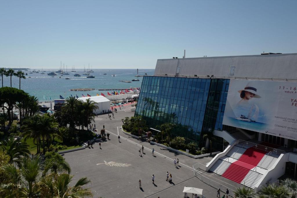 MyAgent vue mer face au palais-croisette congres-plages 6 boulevard de la croisette, 06400 Cannes
