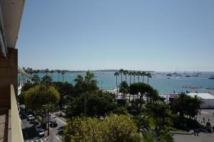 Appartement MyAgent vue mer face au palais-croisette congres-plages 6 boulevard de la croisette 06400 Cannes Provence-Alpes-Côte d\'Azur