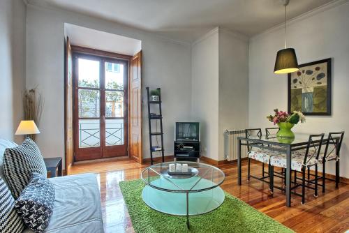 Myplace - Lisbon Cais de Alfama