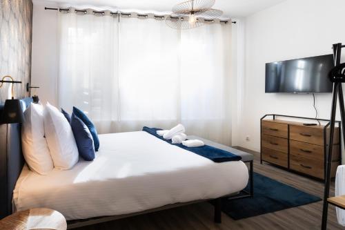 N1 Des Études Cosy Duplex Netflix Balcon ConciergerieDameCarcas