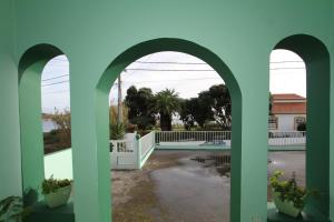 Nandes Place
