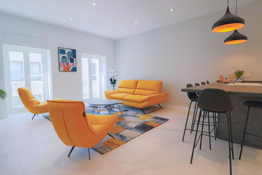 Appartement NAPOLEON Luxurious renovated apartment 1min from Palais 33 Route Napoléon 06400 Cannes