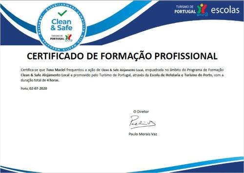 Nas Três Janelas