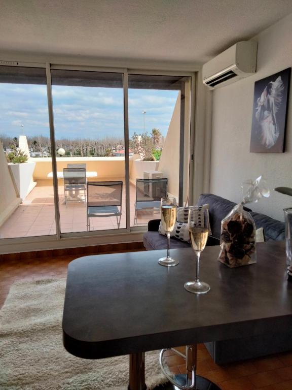 Naturisme appartement heliopolis face à la plage avec vue mer 8 Rue des Nereides heliopolis, 34300 Le Cap d\'Agde