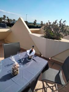 Naturisme appartement heliopolis face à la plage avec vue mer