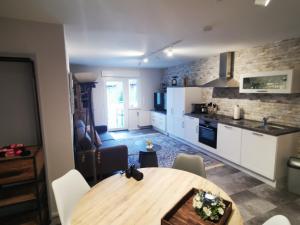 Naturnahe schöne neu gestaltete Ferienwohnung