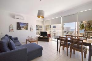 Appartement Nau Bérrio 2ºd - Vista Mar Avenida Beira Mar, Edifício Nau Bérrio, 2ºandar, Porta D 8365-101 Armação de Pêra Algarve