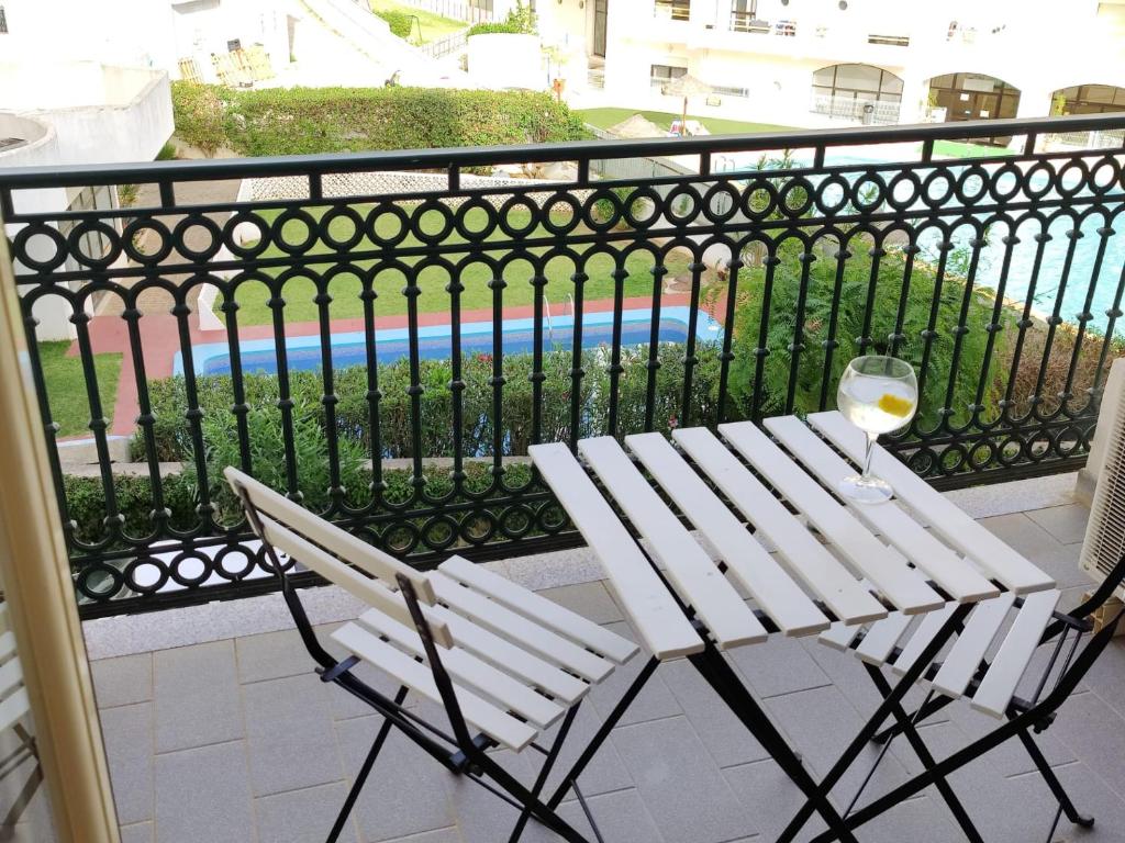 Navy 204 Apartment Rua Manuel Teixeira Gomes Cond. Quinta da Flôr, Apart. 204, 8200-291 Albufeira