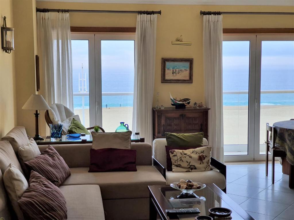 Appartement Nazare apartamento em frente ao mar Rua Lance da Moiteira 2 - Bloco C - 3o frt 2450-106 Nazaré