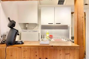 Near hospital for 4Quiet two-rooms apartment #A7