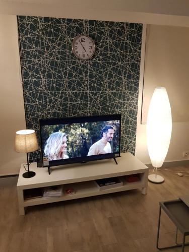 Near PARIS: Cozy Appartment at GARE Massy TGV & RER B and C