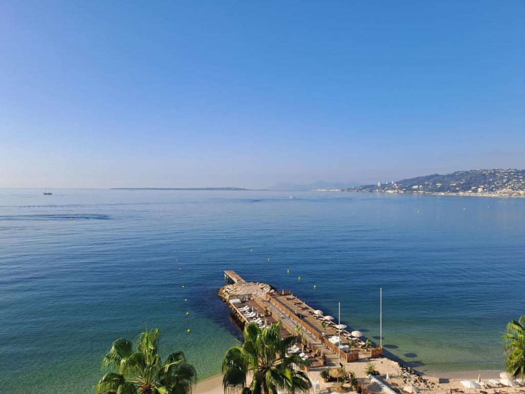 NEPTUNIA FRONT BEACH JUAN LES PINS 31 Avenue l'Estérel, 06160 Juan-les-Pins