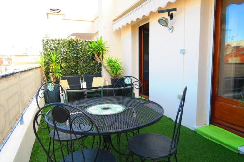 Nestor&Jeeves - ANDRIOLI TERRASSE - Central - Close beach - Top floor