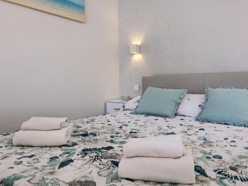 Nestor&Jeeves - BLUE OCEAN - Central - Very close beaches