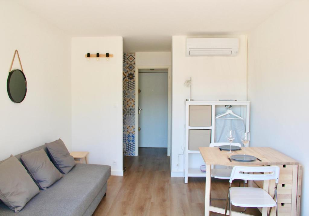 Nestor&Jeeves - COLIBRI PRESTIGE - Central - Close sea