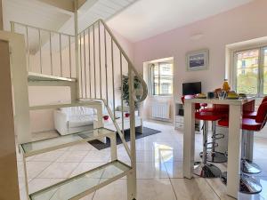 Nestor&Jeeves - LE DUPLEX - Central - Very close sea