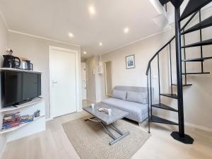 Nestor&Jeeves - ORIGAMI DUPLEX - Old Town - Close sea