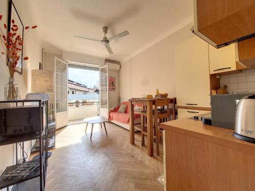 Nestor&Jeeves - PANTAI - Central - Close sea - Balcony