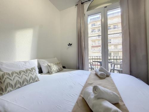 Nestor&Jeeves - ROSIE FRANCE RIVIERA - Close sea - Balcony