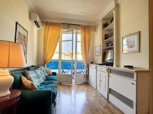 Nestor&Jeeves - SQUARE ROYAL TERRASSE - Central - Direct access sea