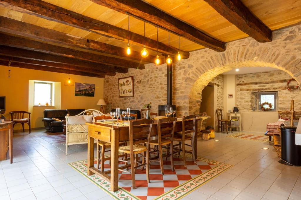 NEU Ferienwohnung Biesfeld-Altes Backhaus