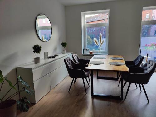Neu sanierte Wohnung mit Balkon und Stellplatz