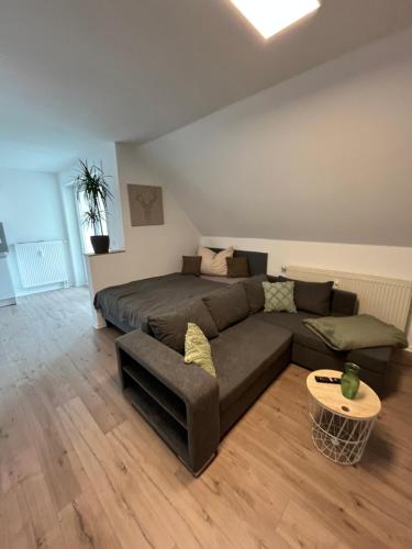 Neue 45 QM Eigentumswohnung, Balkon, Tiefgarage