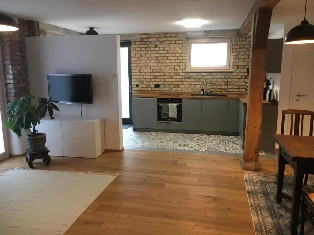 Appartement Neue und barrierefreie Altbauwohnung mit Charme 64 Talstraße 75328 Schömberg