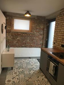 Neue und barrierefreie Altbauwohnung mit Charme