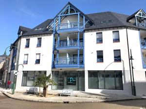 Neuf et haut de gamme au coeur du Pouliguen boutiques port et plage a pied