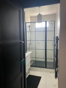 Neuilly-Sur-Seine : 2 pièces 40 m2- central