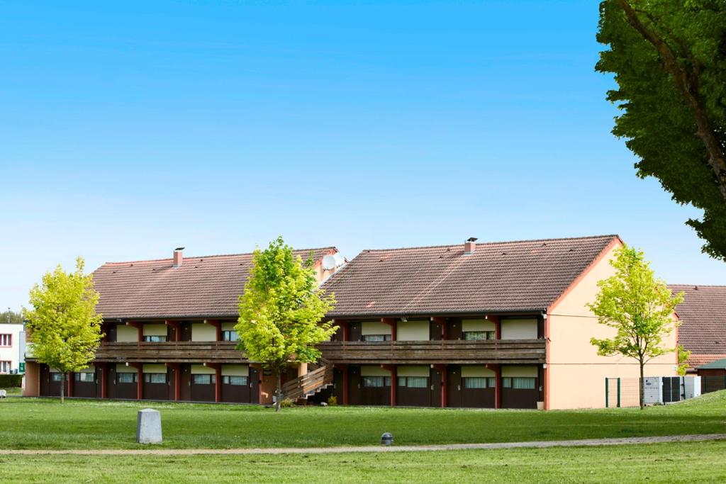 Neuilly-Sur-Seine f2 en rez de chaussée 92200 Neuilly-sur-Seine