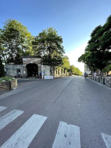 New 2 bedroom apartment to visit Paris