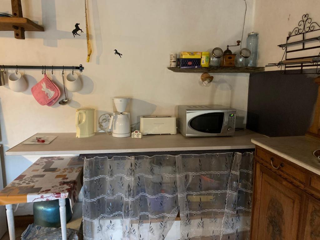 New and Bright Studio in the Heart of Paris (1G)