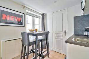 New and Bright Studio in the Heart of Paris (1G)