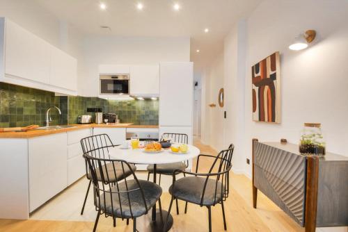 New and renovated amazing flat in heart of PARIS