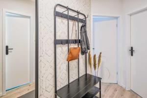 new apartment I cozy I Netflix I WLAN I near airport