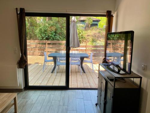 New apartment with terraces, calm location